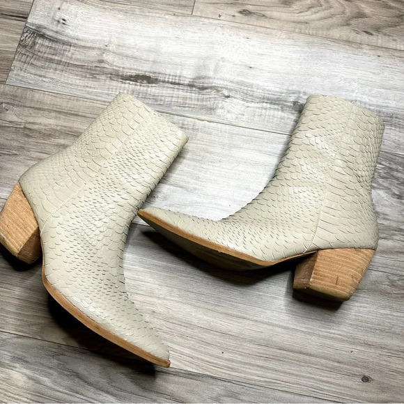 Matisse Caty Ankle Boot - Ivory Snake - Picture 6 of 13